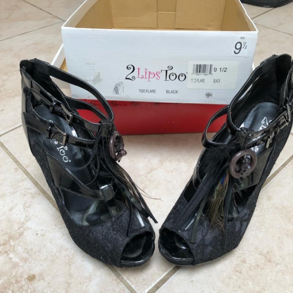 2 Lips Too Too Flare Platform